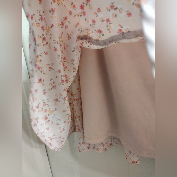 Cute Pastel Floral Skirt - Picture 3 of 4
